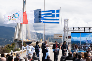 Ολυμπιακή Φλόγα «Παρίσι 2024» στην Γέφυρα Ρίου-Αντιρρίου.