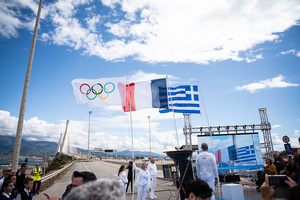 Ολυμπιακή Φλόγα «Παρίσι 2024» στην Γέφυρα Ρίου-Αντιρρίου.